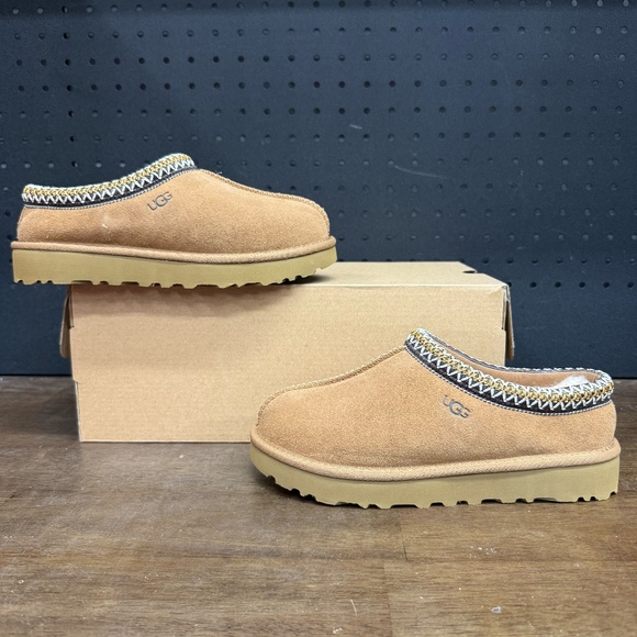 New W/ Box! Women's Ugg Chestnut Tasman Trendy Warm Fall Winter Slippers Size 6 - Picture 1 of 5